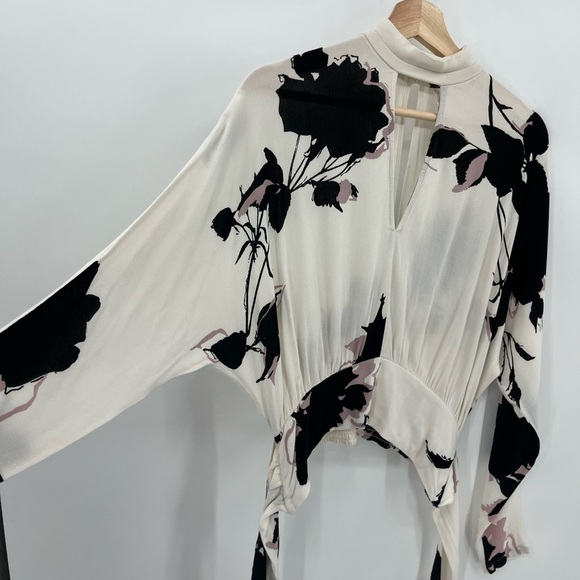 Free People S Say You Love Me Halter Cream Black Rose Key Hole Back Blouse - Picture 7 of 14